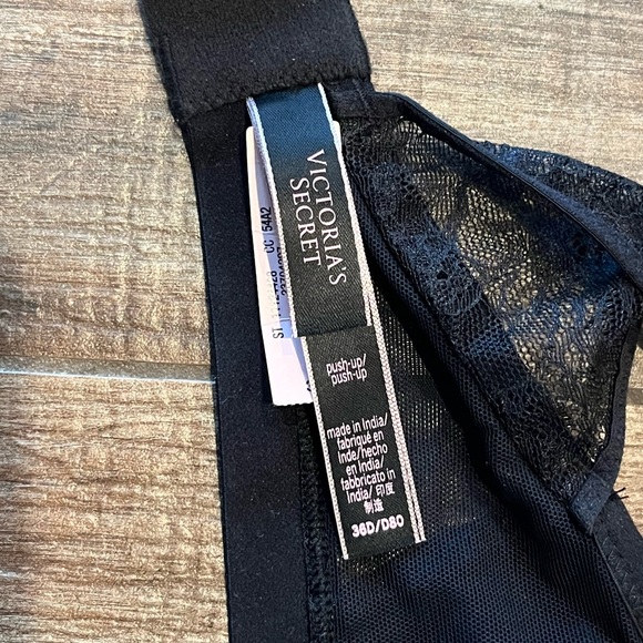 Victoria’s Secret Very Sexy Black Lace Push-Up Bra with Mesh - Picture 5 of 9